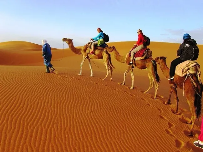 5 Day Morocco Desert Tour from Marrakech Circuit desert du Maroc 5 jours / 4 nuits 5 Días Tour por el Desierto de Marruecos