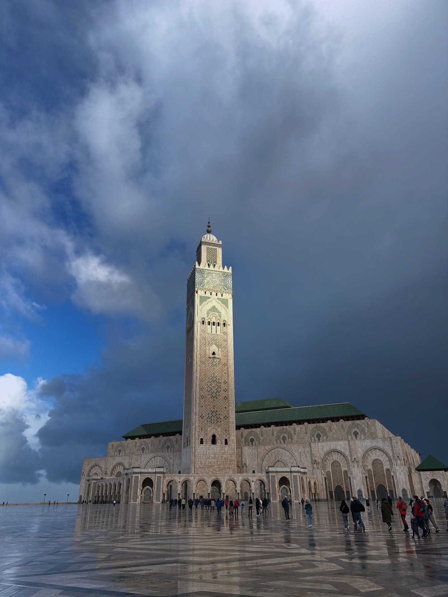 Scenic overview of the 10-day tour from Casablanca crossing Morocco's most iconic destinations