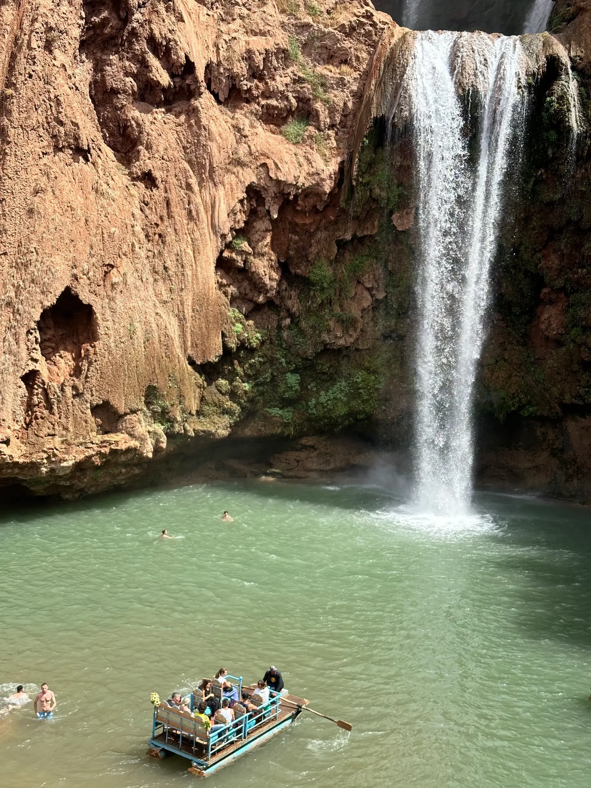 Vue spectaculaire des Cascades d'Ouzoud au Maroc