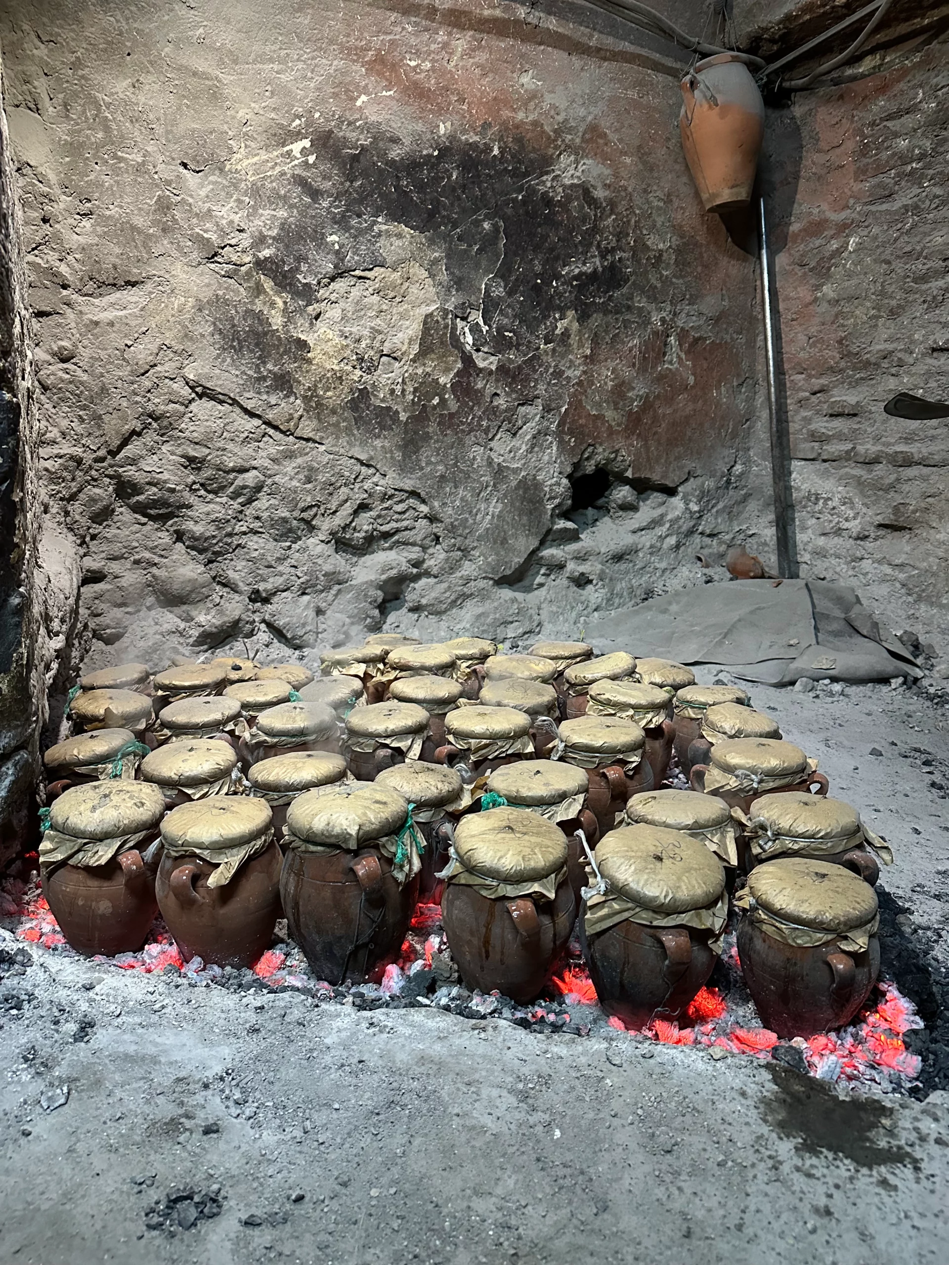 Tangia Marrakchia — Marrakech's traditional slow-cooked meat specialty in clay urn