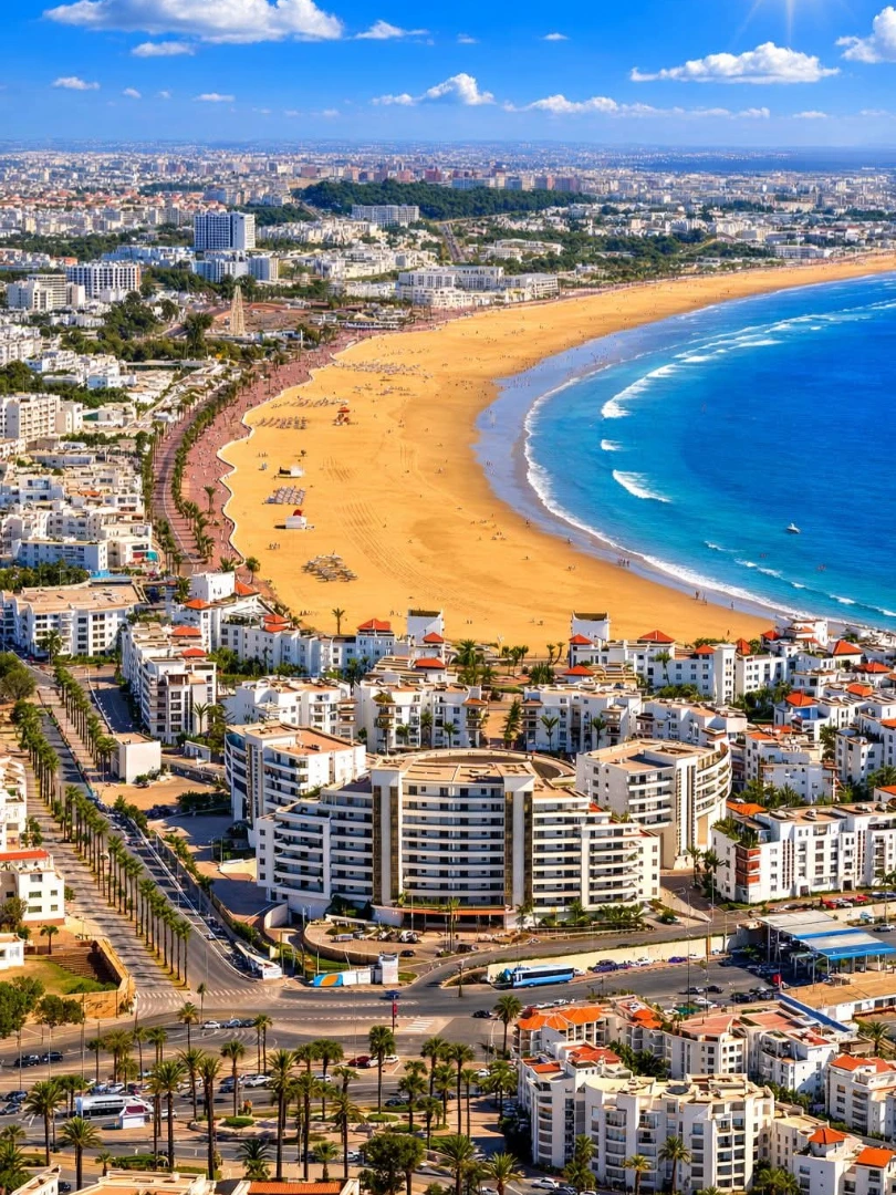 Playa y paseo marítimo de Agadir, Marruecos