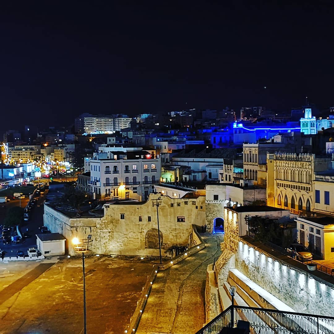 Puerto y medina de Tánger