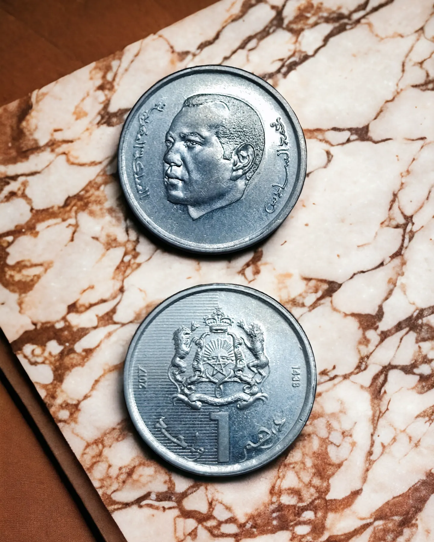 Moroccan Dirham banknotes and coins – tipping in Morocco with local currency