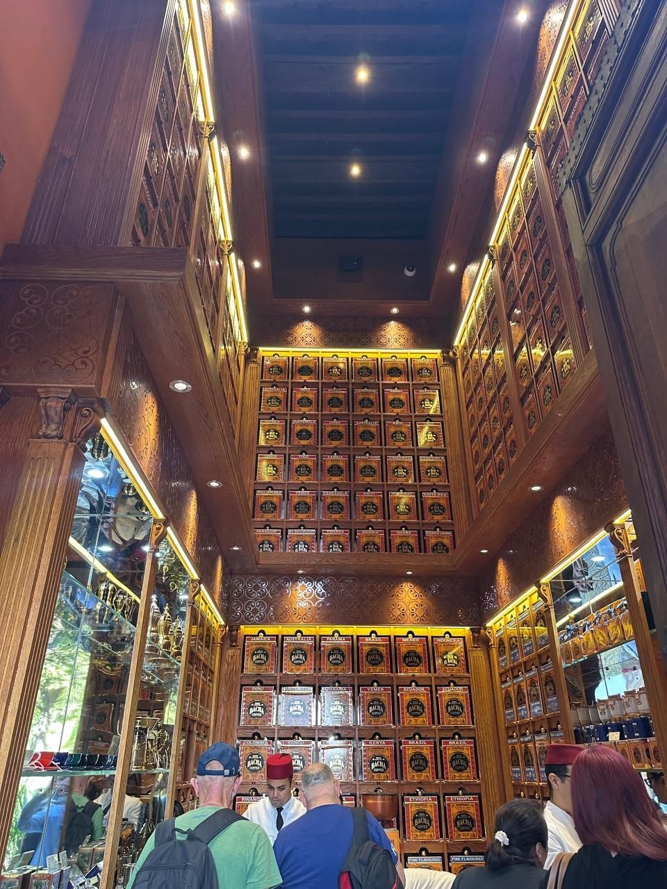 Intérieur du Café Bacha Marrakech dans Dar El Bacha